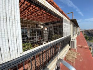 Intalación de redes seguridad para gatos ático Avenida del cid