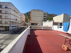 Mega instalación de red para gatos 🐱 ampliación del muro de la terraza con mástiles y red